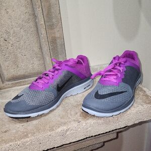Nike Women's FS Lite Run 3 Running Shoes Size 9